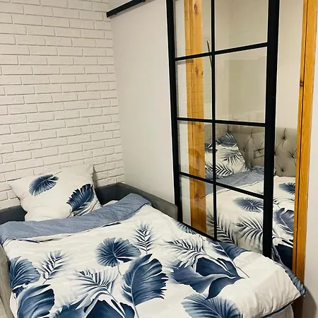 Mieszkanie, Kawalerka Na Wynajem Kilkudniowy Budynek 48 Mieszkanie Nr20 *